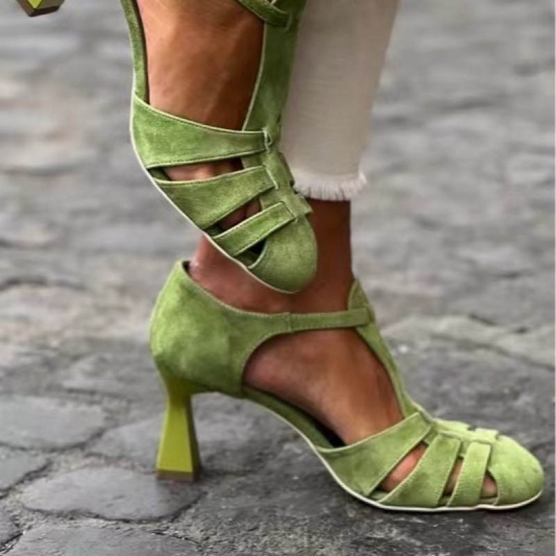 Women'S Shoes - レディース グリーン スエード キトゥンヒール Tストラップ サンダル