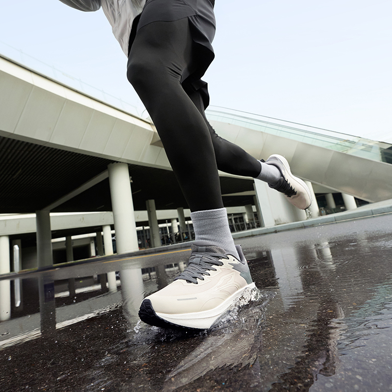 361 度レインブロック 8.0 男性ランニングシューズ新メ - Waterproof Goretex Running Shoes のレビューと価格