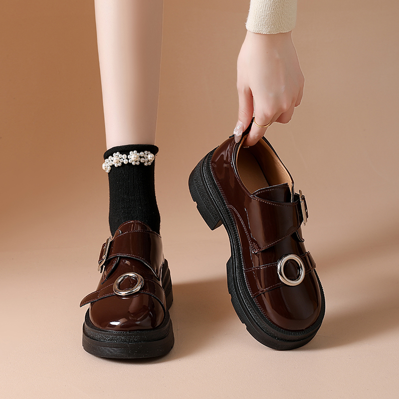 女性用、通気性の良いメッシュ素材を使用したロードランニングシ - Shock Absorbing Gym Trainers のレビューと価格