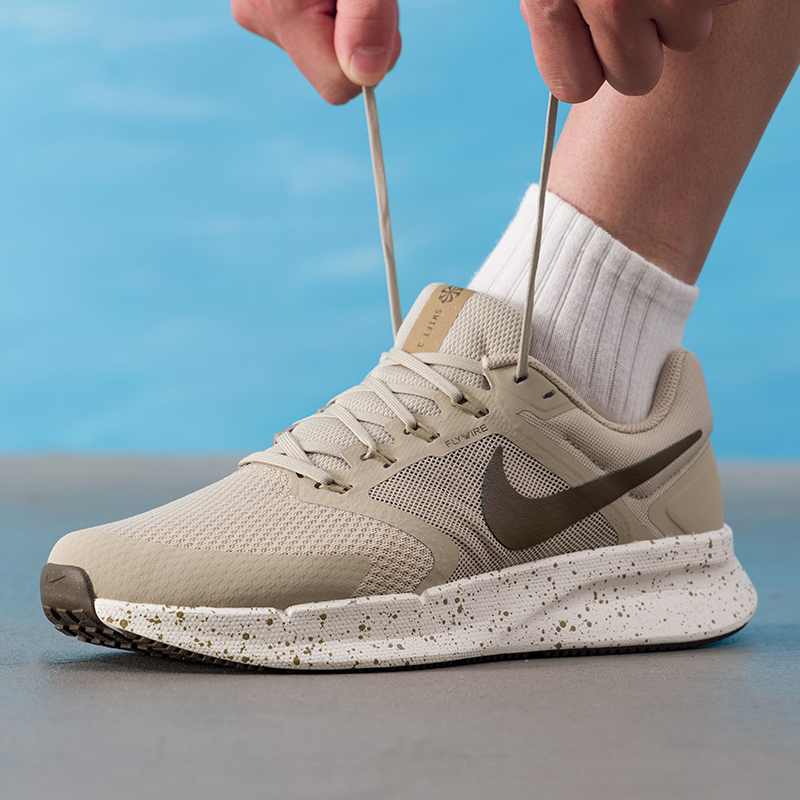 ナイキ メンズシューズ オリジナル 軽量 通気性 フィットネ - Lightweight Road Running Shoes のレビューと価格